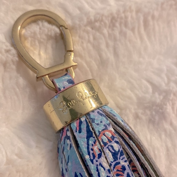 Lilly Pulitzer keychain - Picture 2 of 8